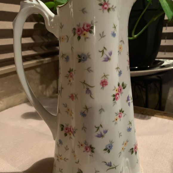 Chinaware - Picture 2 of 3